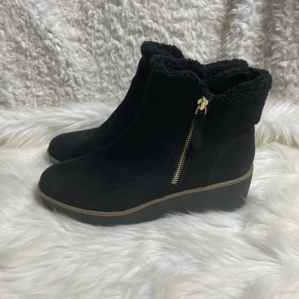 Bandolino synthetic black suede ankle wedge boots with side zipper size 9.5M